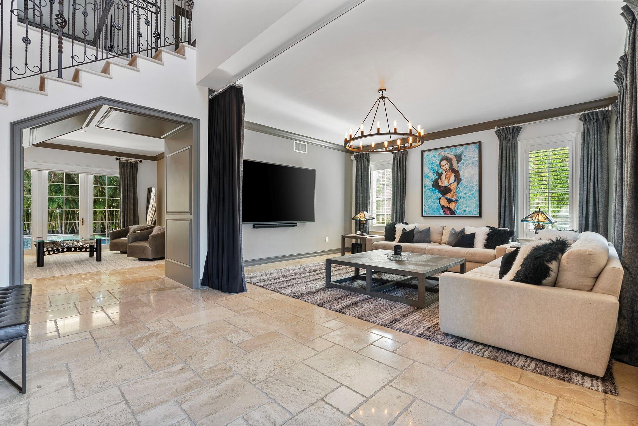 BARCELONA ISLE - Residential