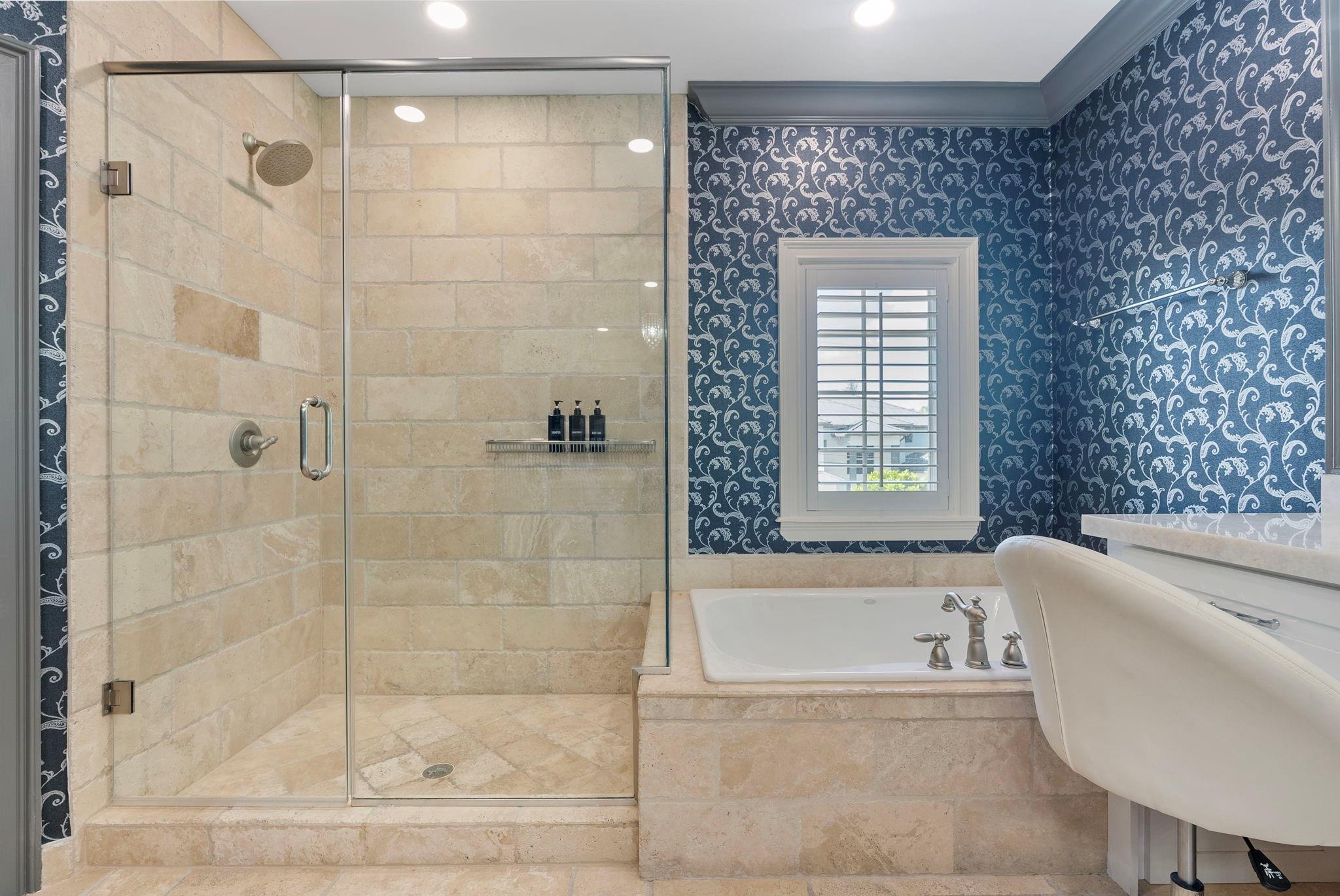 BARCELONA ISLE - Residential