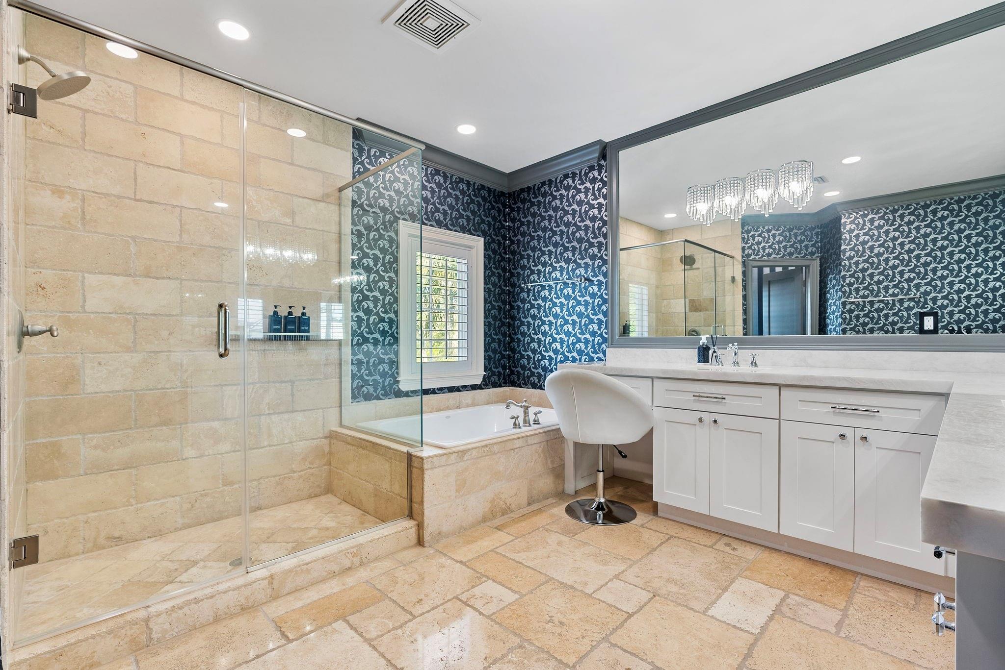 BARCELONA ISLE - Residential