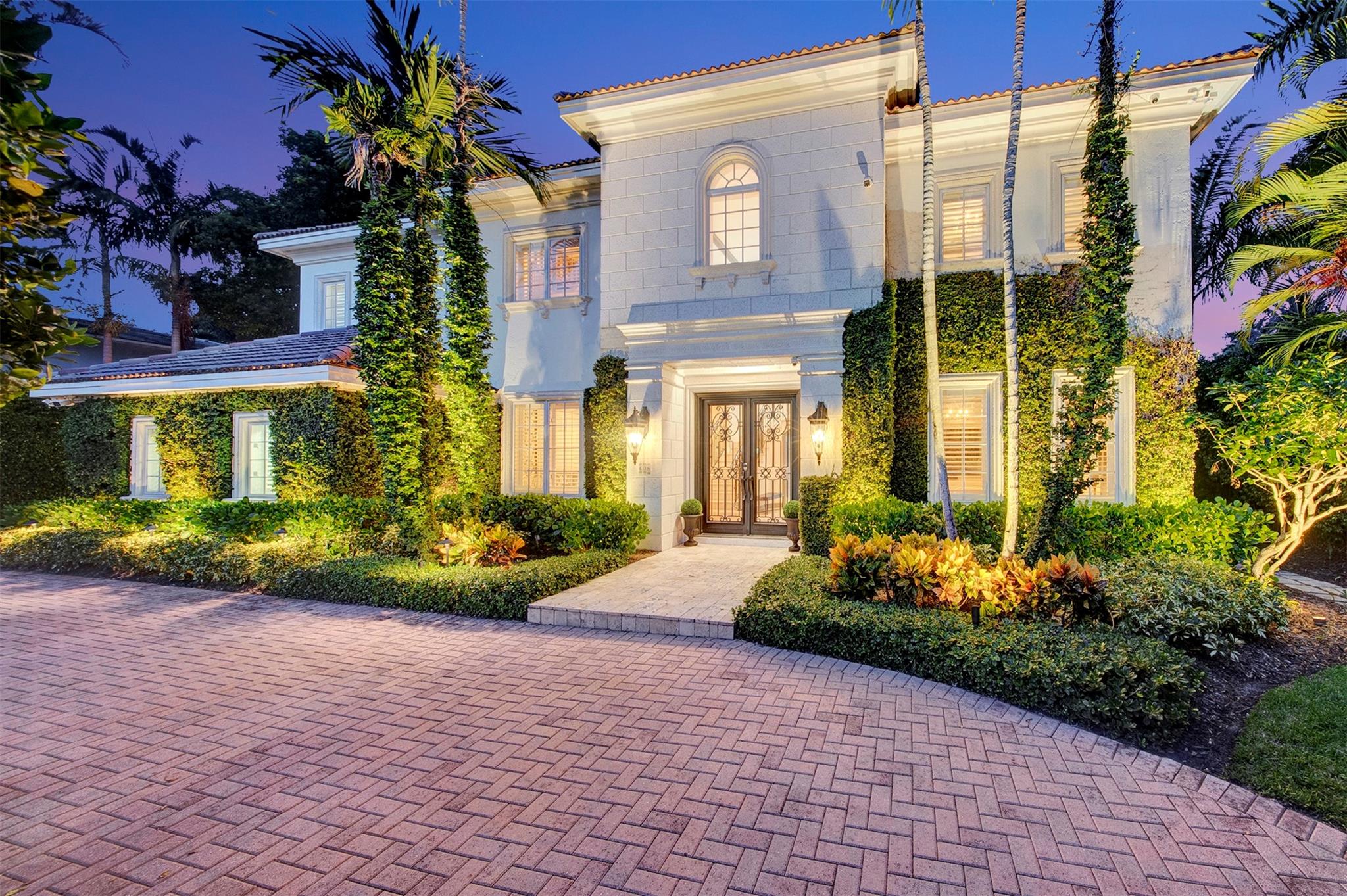 BARCELONA ISLE - Residential