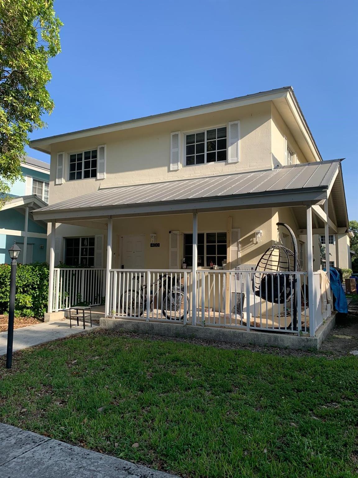 Private Room Rental in Miami – From $1,400/month | Welcome to 400 NW 19th Terrace, Miami, FL 33136 — a well-maintained, fully furnished home offering individual room rentals with shared common areas in a prime Miami location. This is a co-living opportunity ideal for working professionals, students, or travel nurses. Please note: the landlord will be living on-site in one of the rooms. Fully furnished rooms with bed, nightstand, and closet space. Private bathroom access and unit located on first floor. Shared access to kitchen, living room with flat-screen TV, dining area, and in-home laundry. Electric, water, sewer, trash, high-speed internet and lawn maintenance included