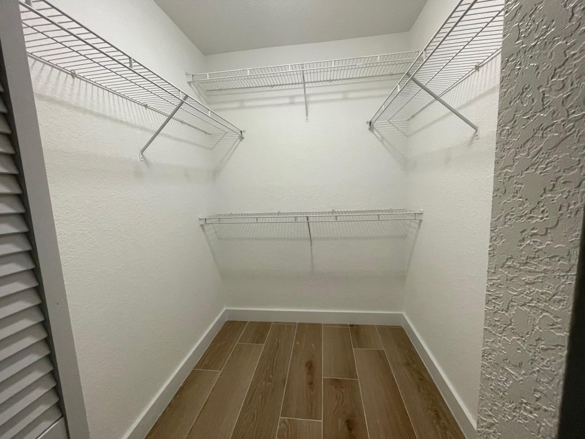 Silver Falls Pod B 173-18 - Residential Lease