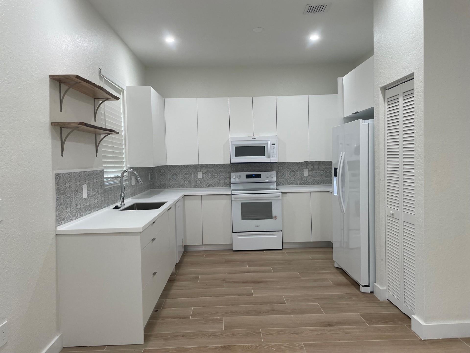Silver Falls Pod B 173-18 - Residential Lease