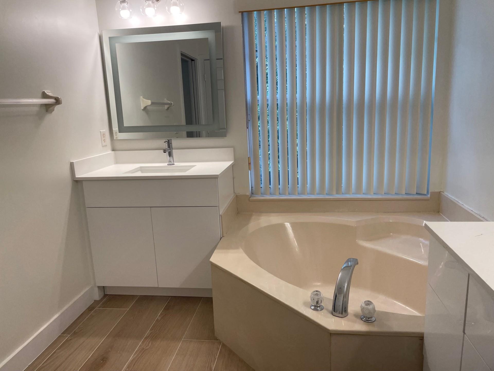 Silver Falls Pod B 173-18 - Residential Lease