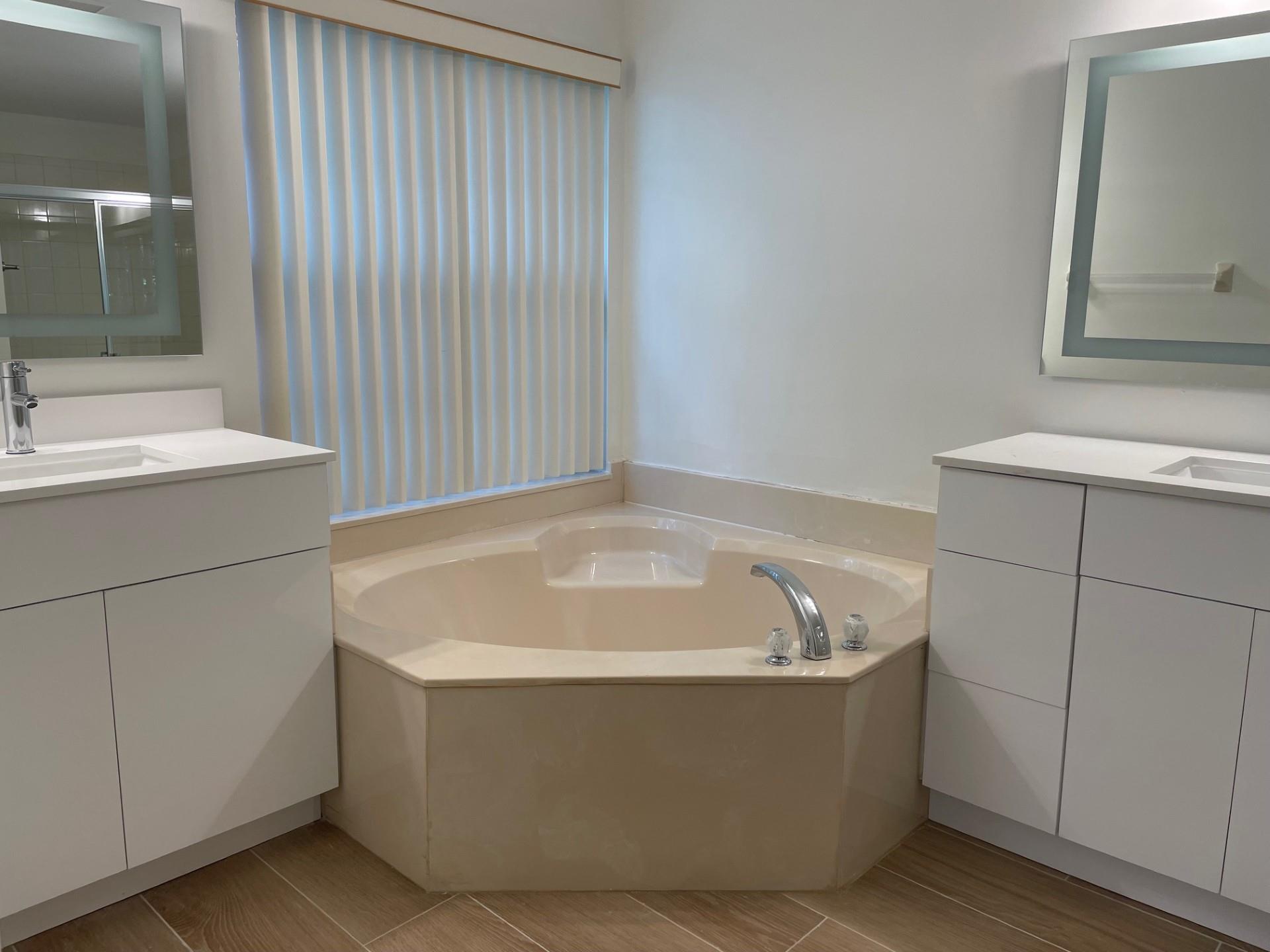 Silver Falls Pod B 173-18 - Residential Lease