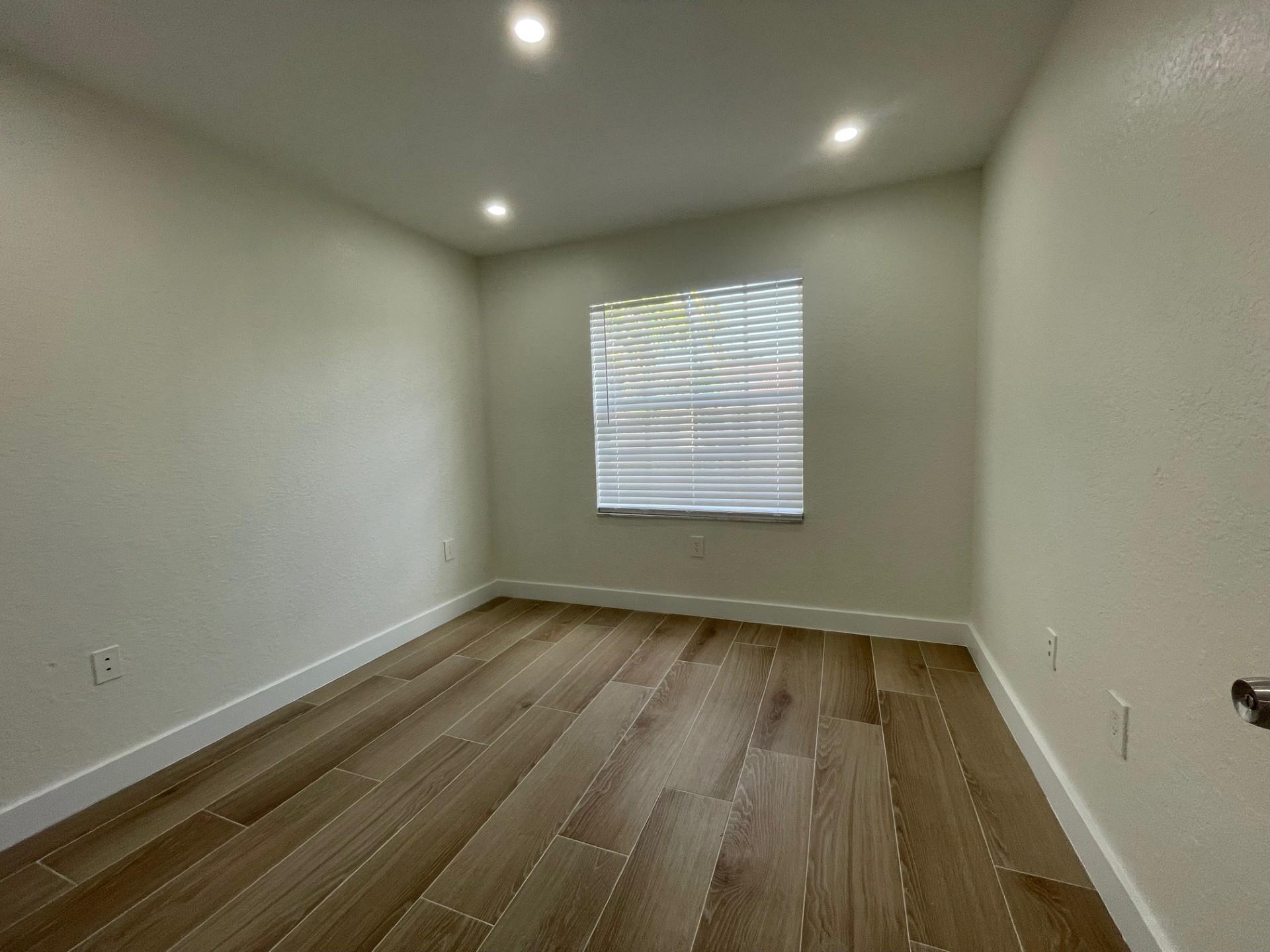 Silver Falls Pod B 173-18 - Residential Lease