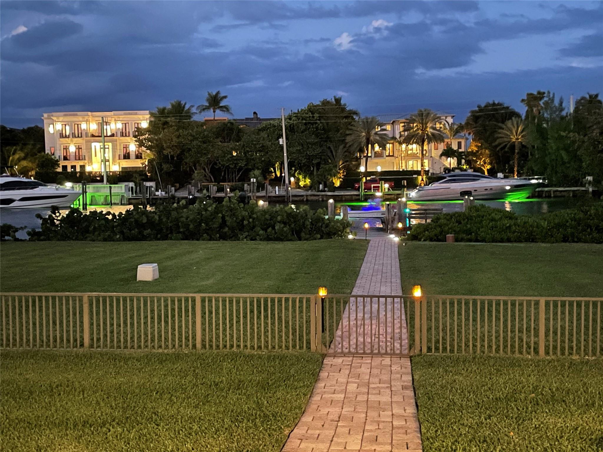 Caps Island - Residential