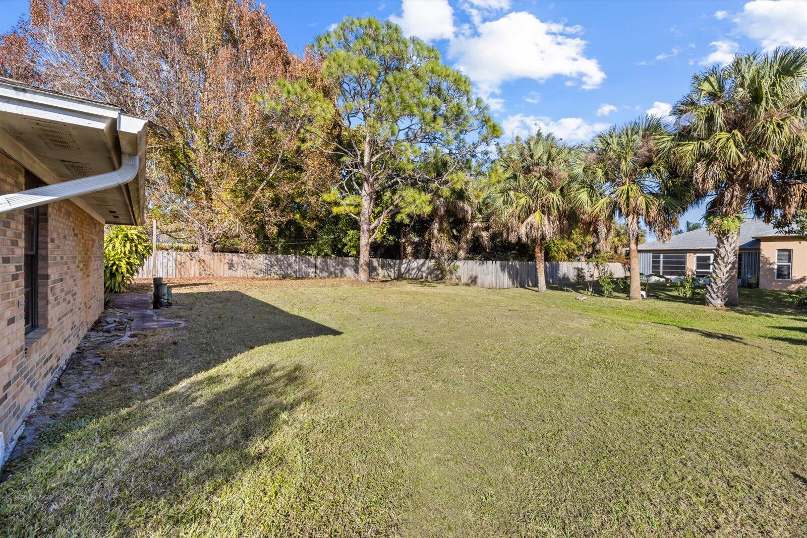 PORT ST LUCIE SECTION 8 - Residential