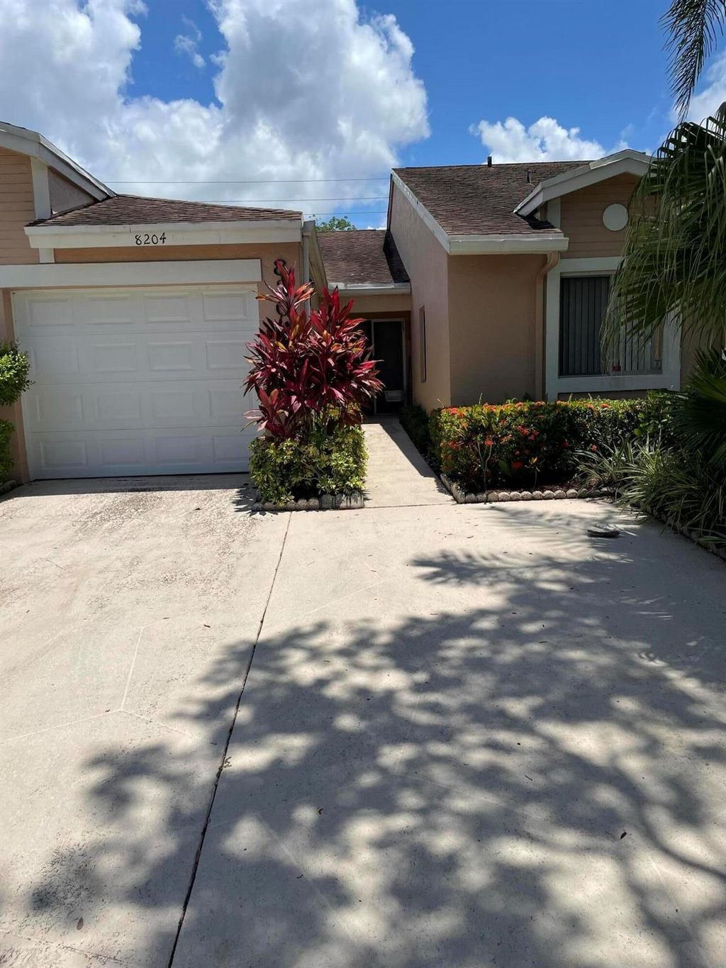 Photo of 8204 Summerbreeze Lane, Boca Raton, FL 33496 (MLS # R10893024)