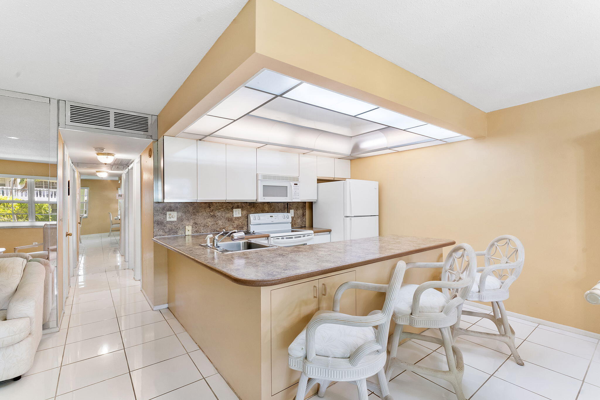 5208 NE 24TH Terrace F124