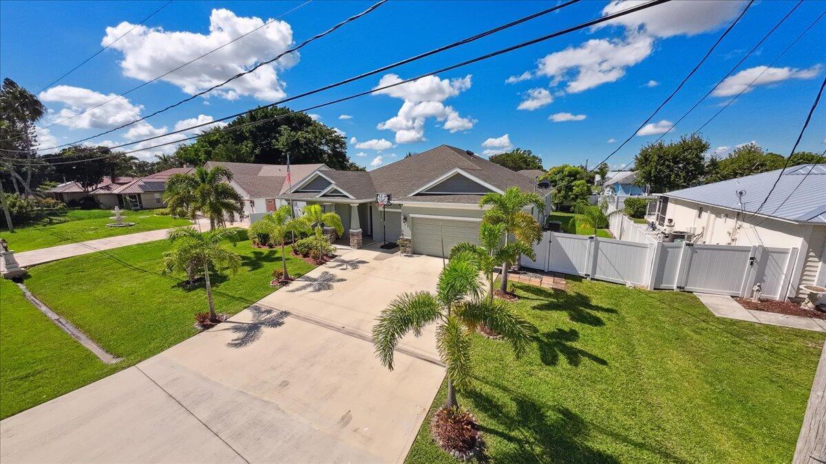 343 SE Fisk Road
