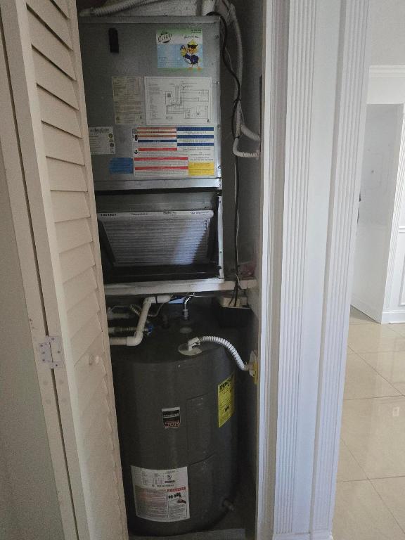 GOLDEN LAKES VILLAGE - Residential