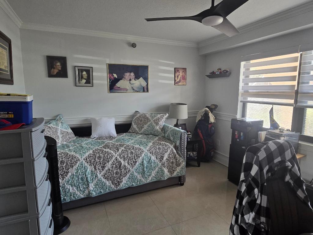 GOLDEN LAKES VILLAGE - Residential