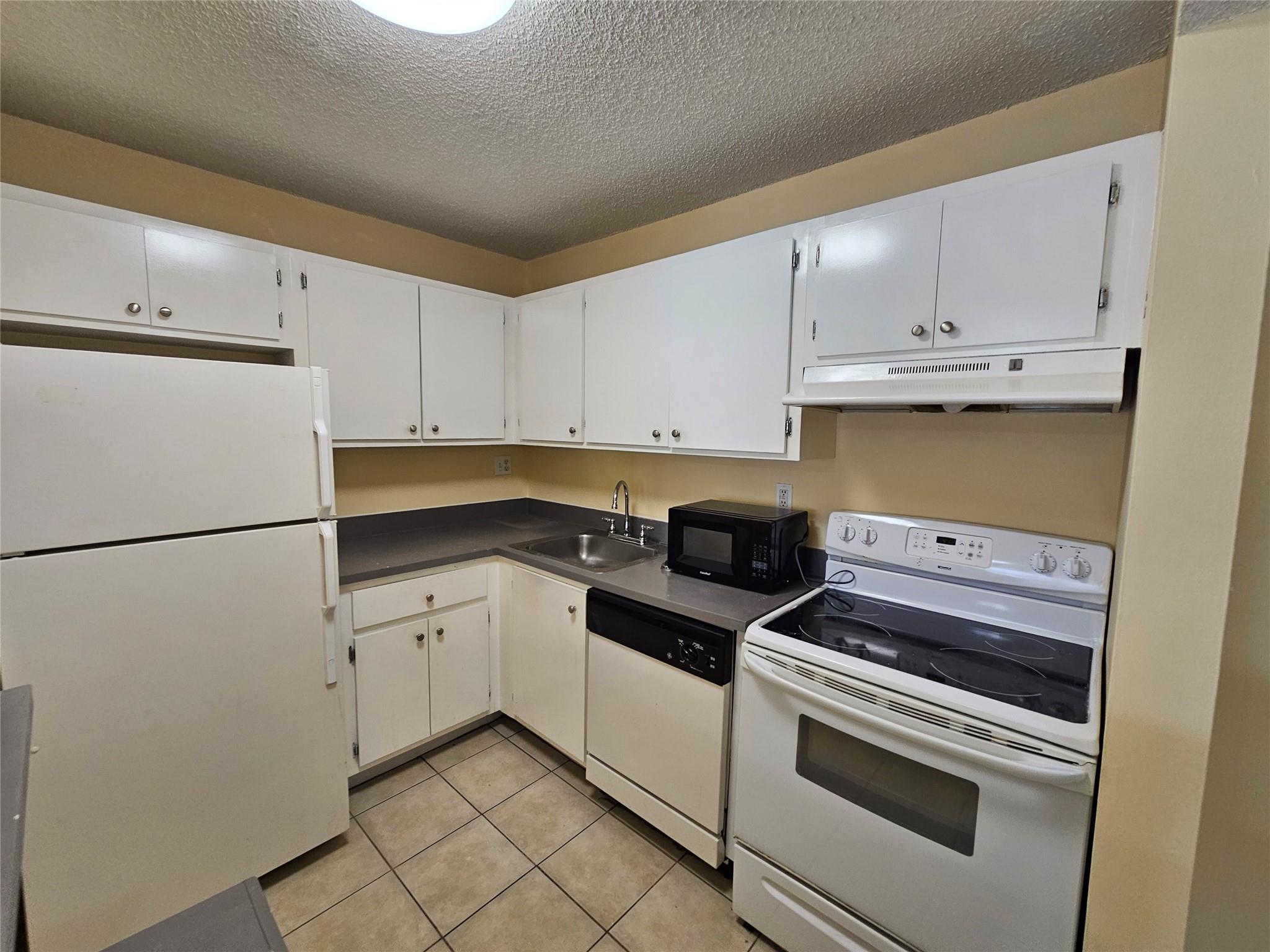 Villa Bellini Condo - Residential Lease