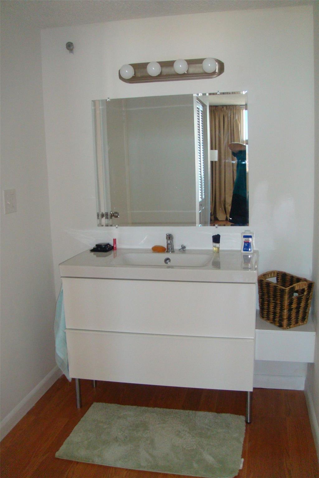 Arlen House West - Residential Lease