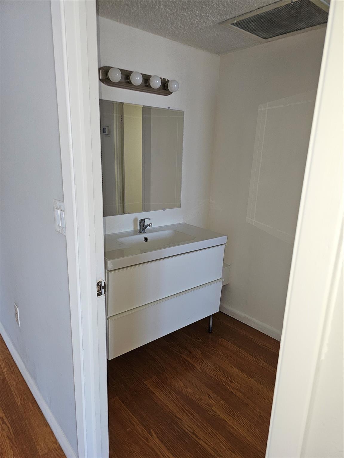 Arlen House West - Residential Lease