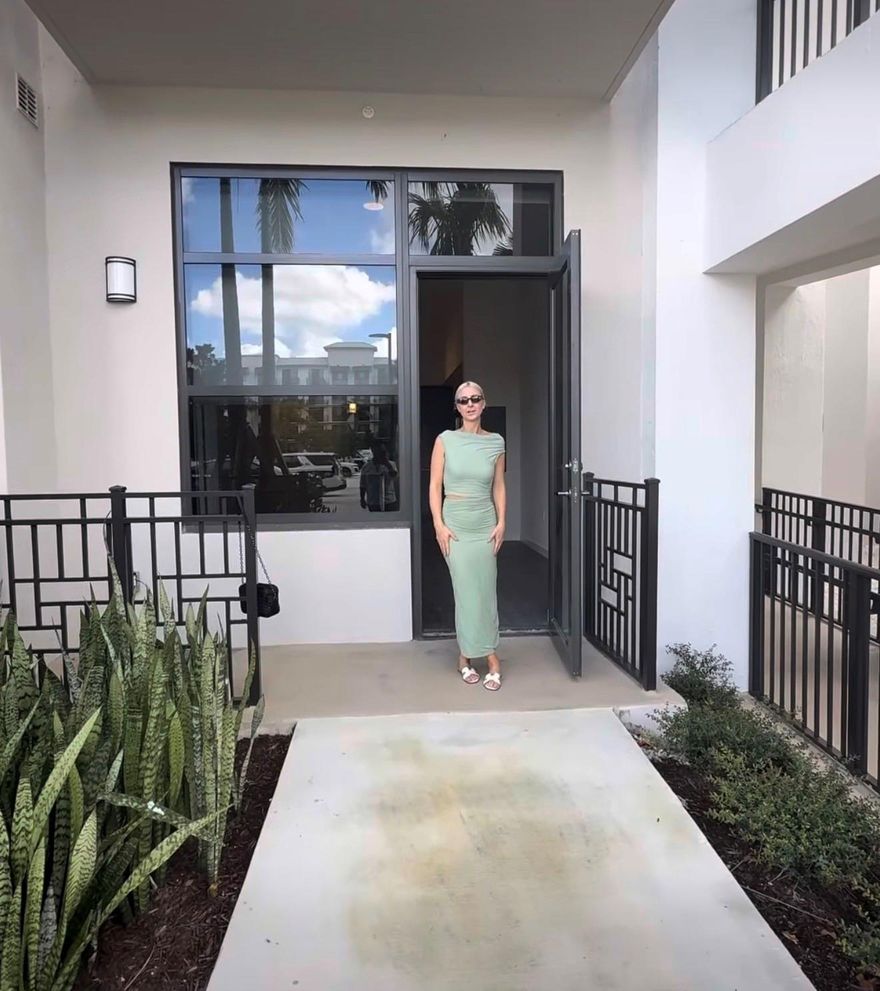ILLUMINATE YOUR LIFE BRAND NEW APARTMENTS IN PLANTATION, FLORIDA.
Discover urban luxury at the center of the city with Shalimar at Plantation. We present a range of living options, , one-bedroom, two-bedroom and three-bedroom apartment homes. Our apartments in Plantation, Florida, blend comfort, quality, and design into a fantastic new place to reside.
Currently offering 6 weeks off, on a 14-month lease term, given upfront first full 2 months. Prices, specials and availability are subject to change, contact beforehand. Multiple floor plans available. Days on Market accrued is not specific to this current plan listed. Mention The Coloney Group.