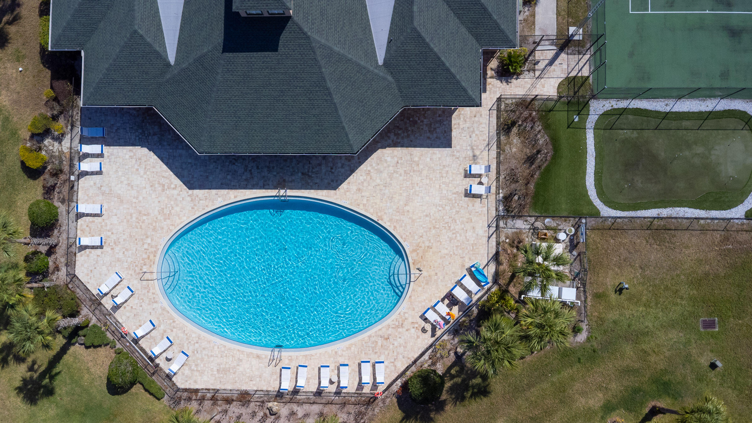 THE LAKES AT THE SAVANNAHS CONDOMINIUM - Residential Lease