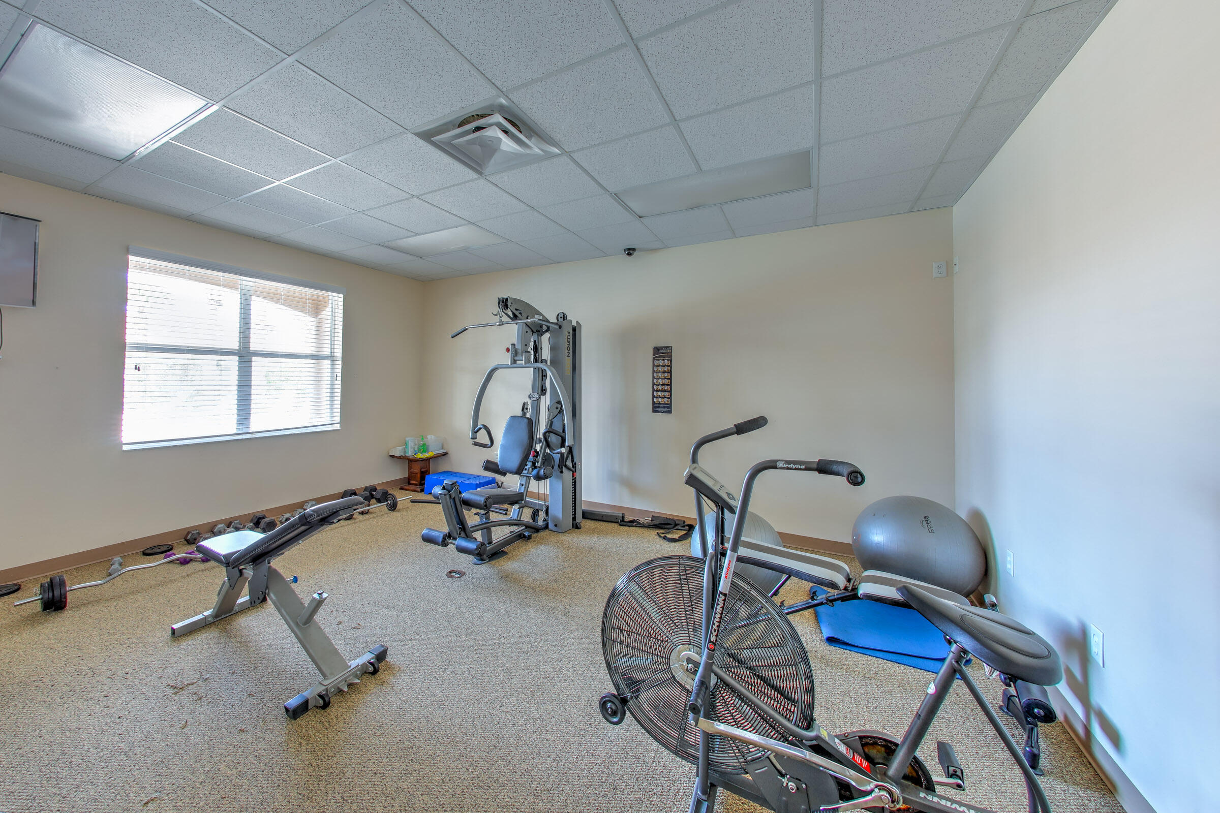 THE LAKES AT THE SAVANNAHS CONDOMINIUM - Residential Lease