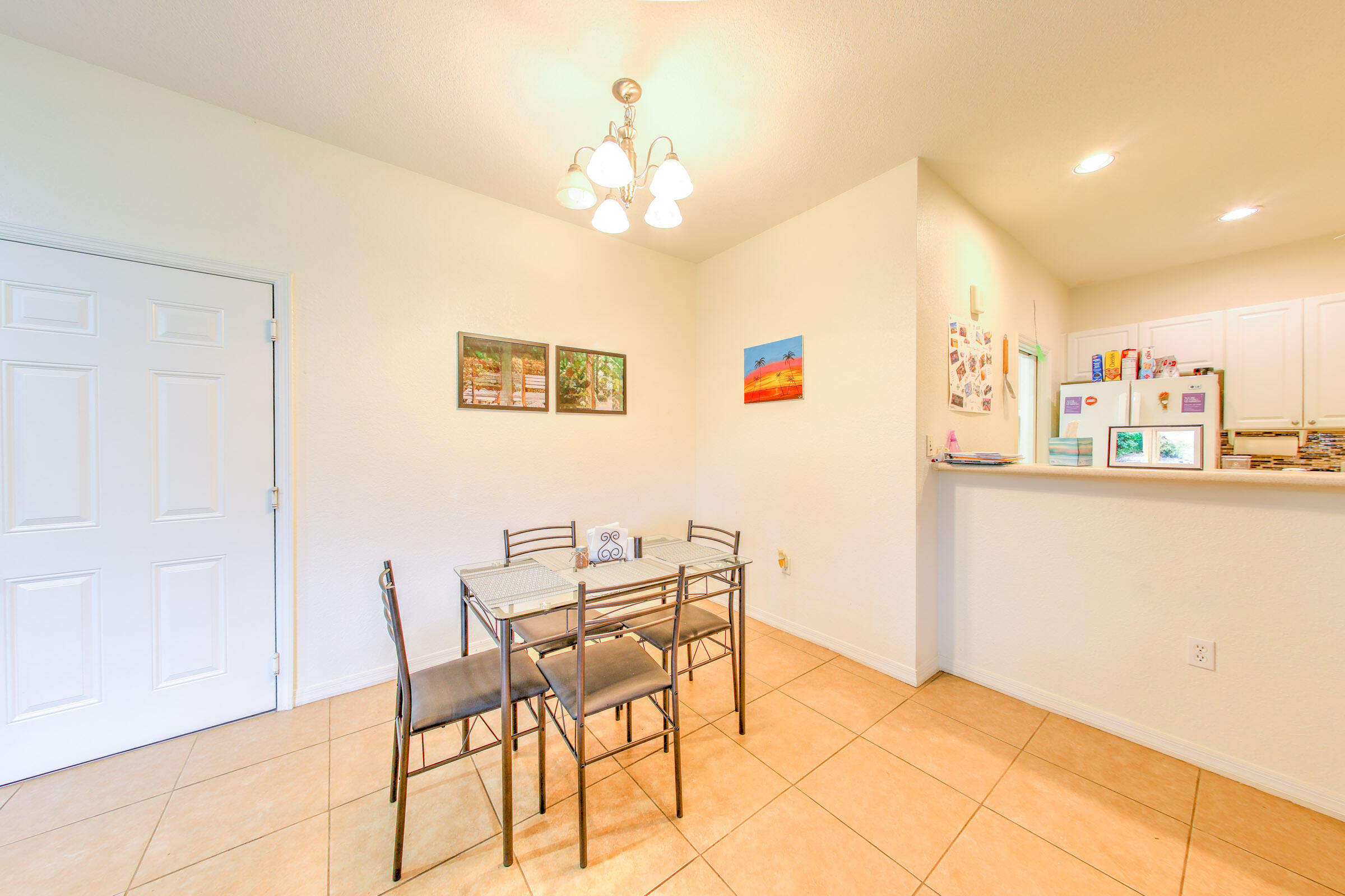 THE LAKES AT THE SAVANNAHS CONDOMINIUM - Residential Lease