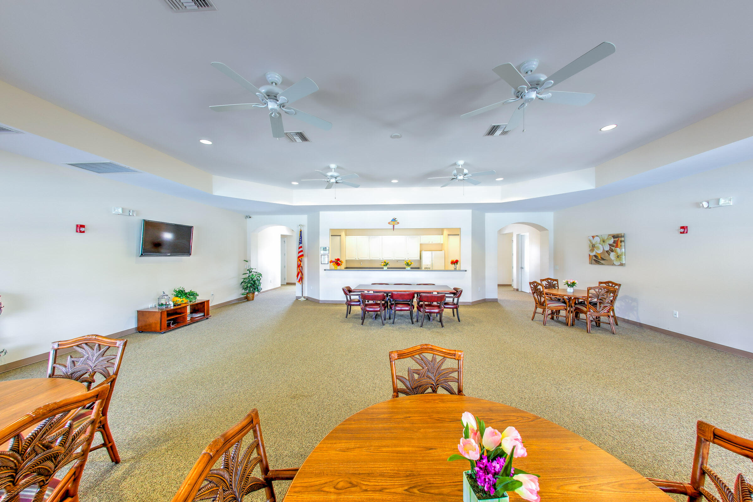 THE LAKES AT THE SAVANNAHS CONDOMINIUM - Residential Lease