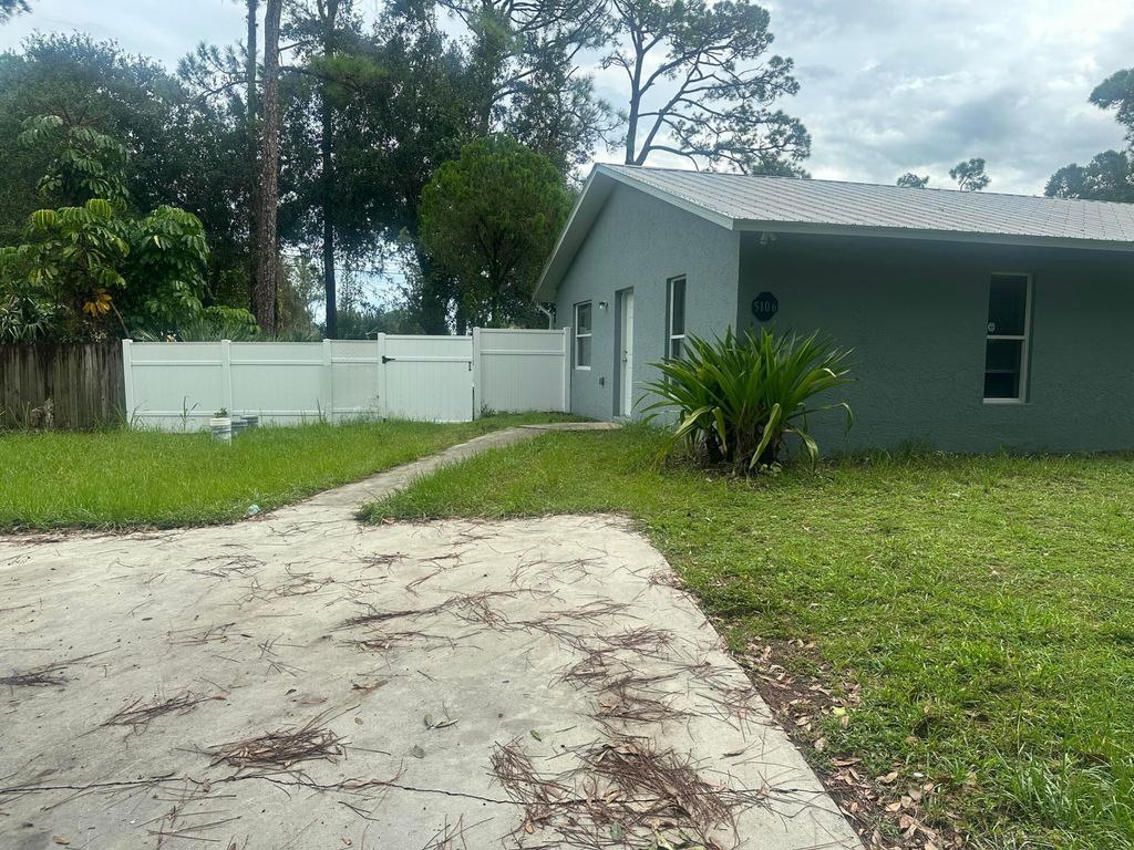 Photo of 5106 Sanibel Avenue, Fort Pierce, FL 34951 (MLS # B26017262)