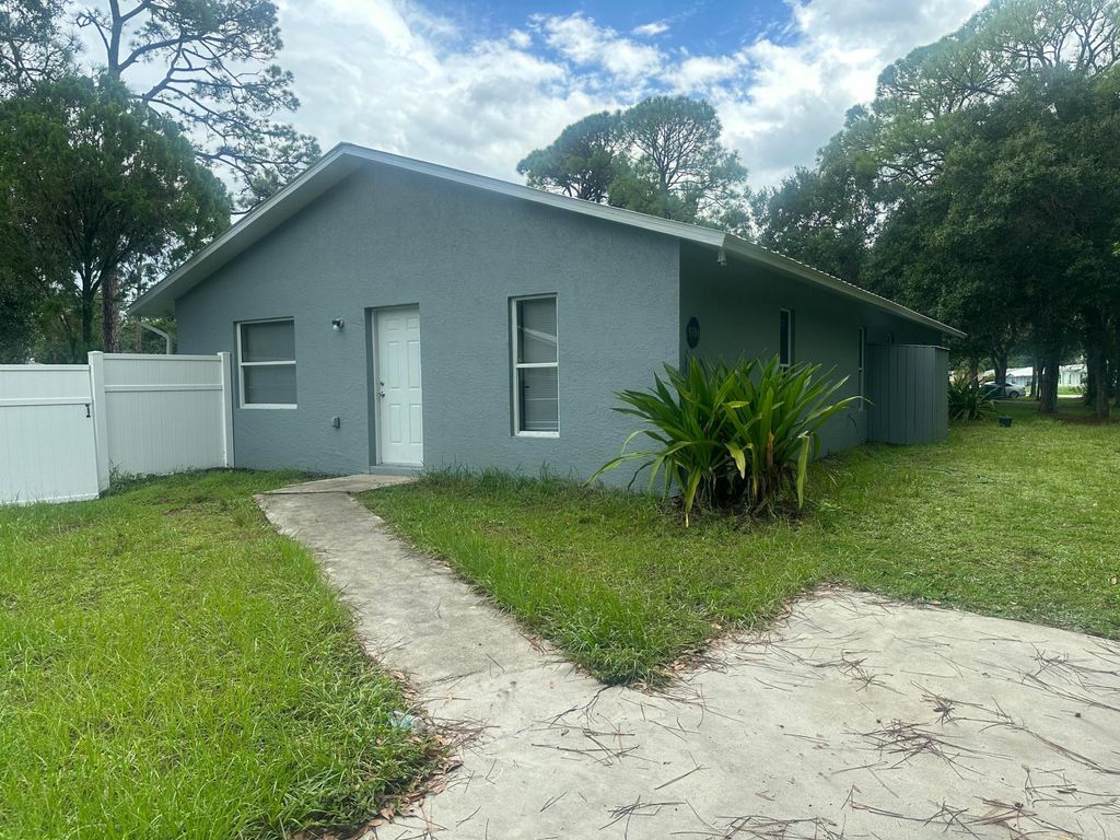 Photo of 5106 Sanibel Avenue, Fort Pierce, FL 34951 (MLS # B26017262)