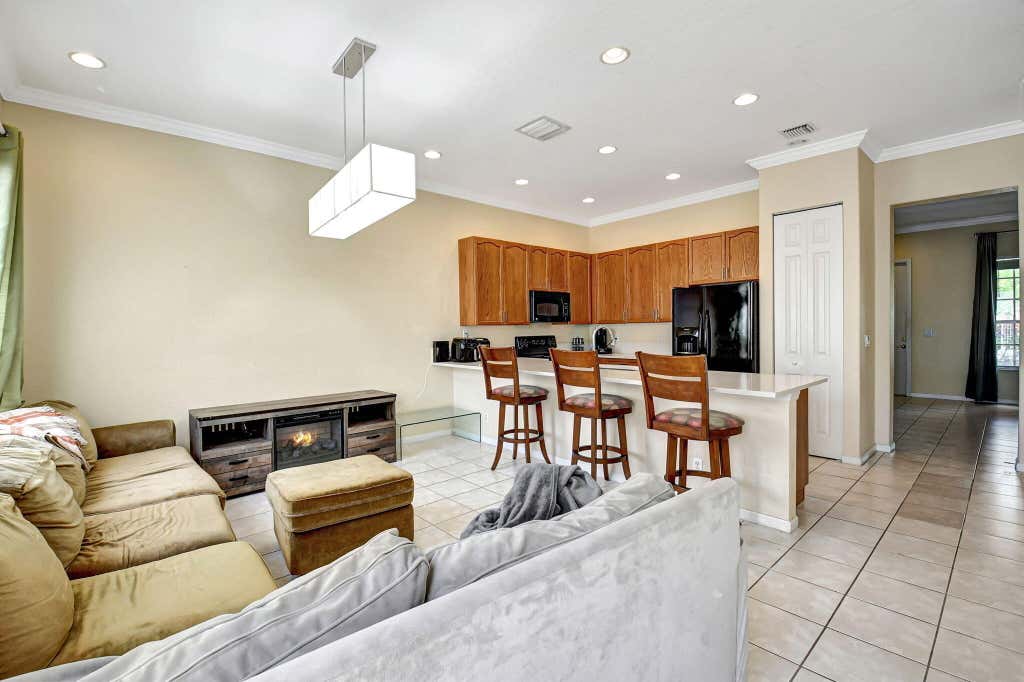 Photo of 608 NW 25th Avenue, Boynton Beach, FL 33426 (MLS # B26062530)