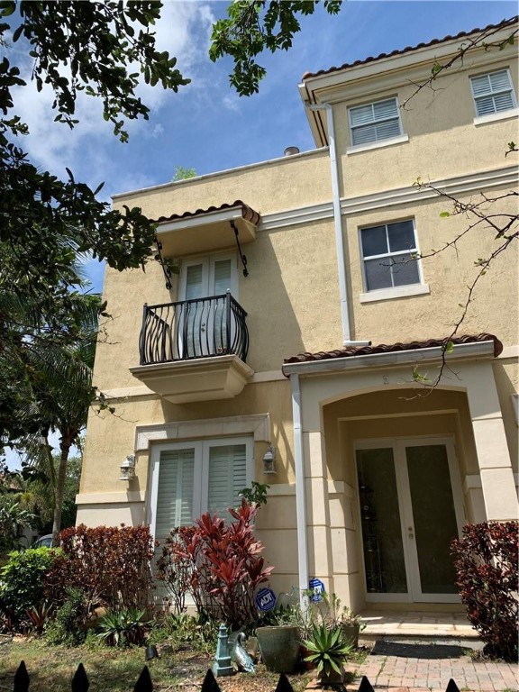La Carolina Terraces - Residential