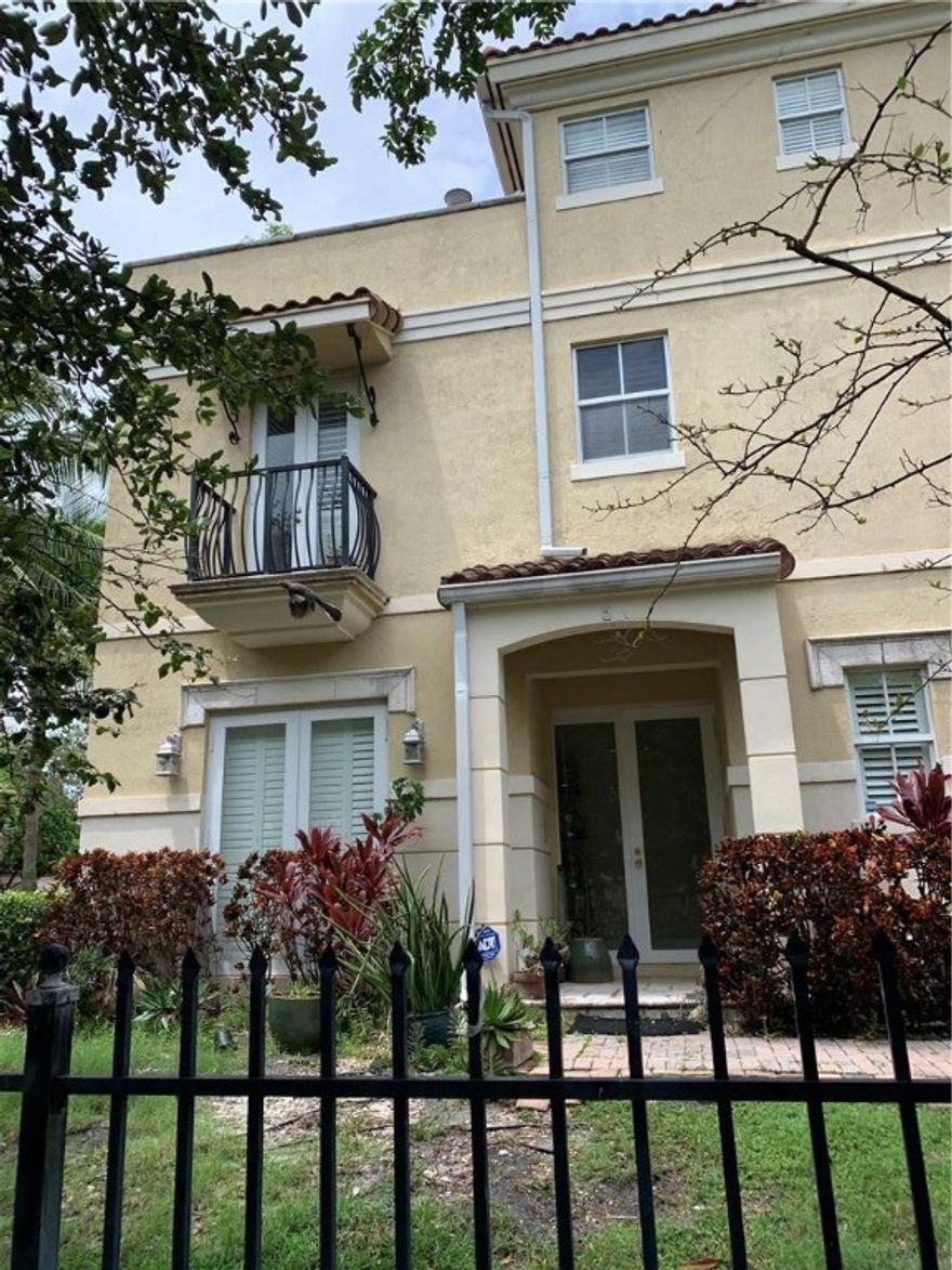 Great property in the very sought-after Coral Ridge area! Well situated corner unit in a cluster of three townhomes development offers ample space, spread over 3 floors. Warm natural light throughout, including a fabulous loft area on the third floor with 2 large balconies! The property has water damage, mold, and termites. It will require substantial repairs.