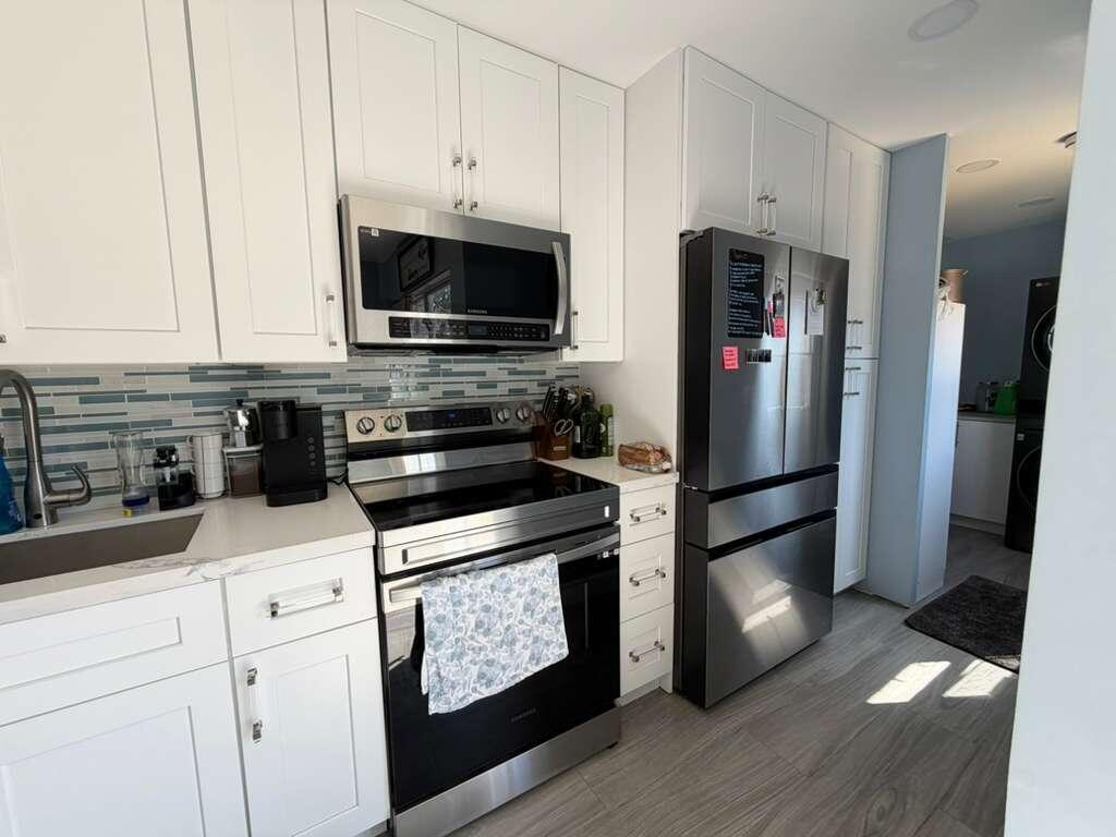 PALM BEACH VILLAS II - Residential Lease