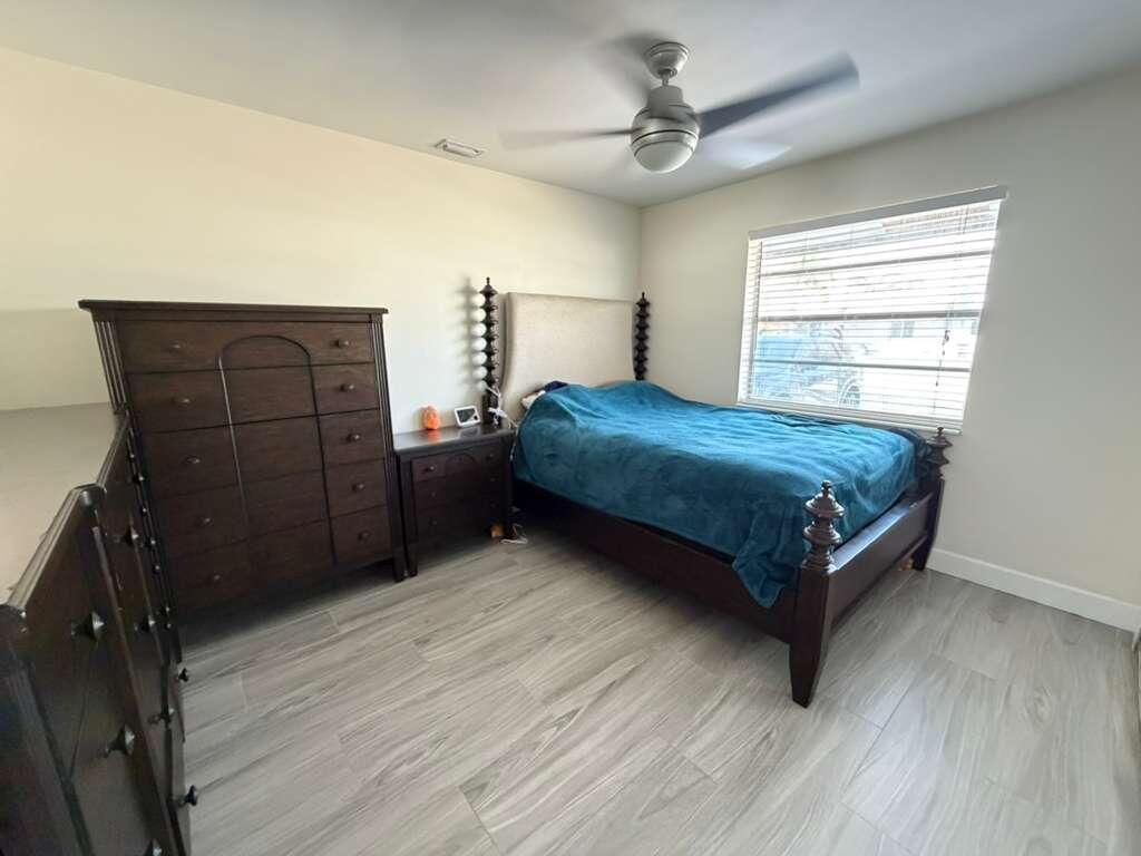 PALM BEACH VILLAS II - Residential Lease