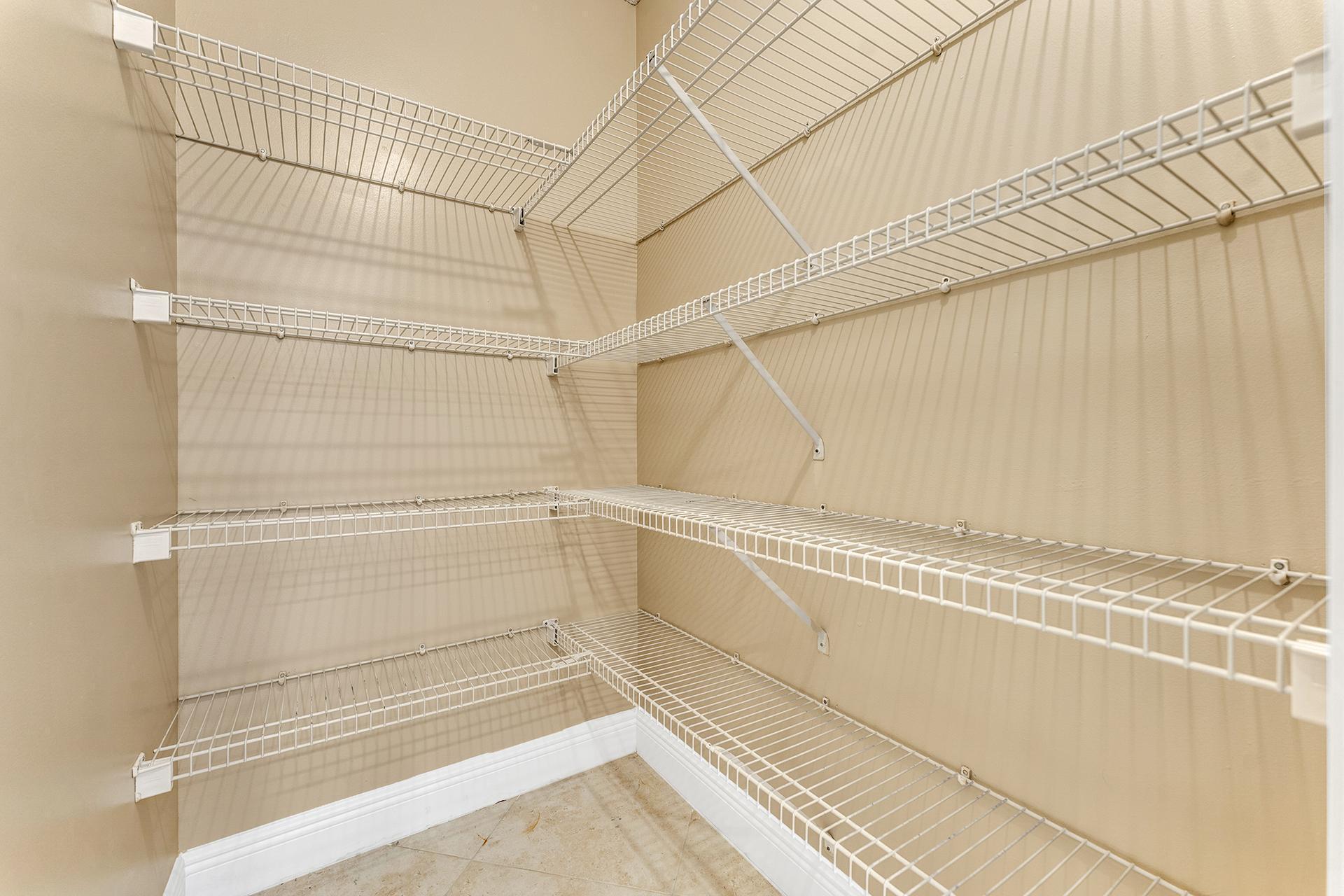 EL VIENTO AT BOCA POINTE CONDO NOS I AND II DECLS - Residential Lease