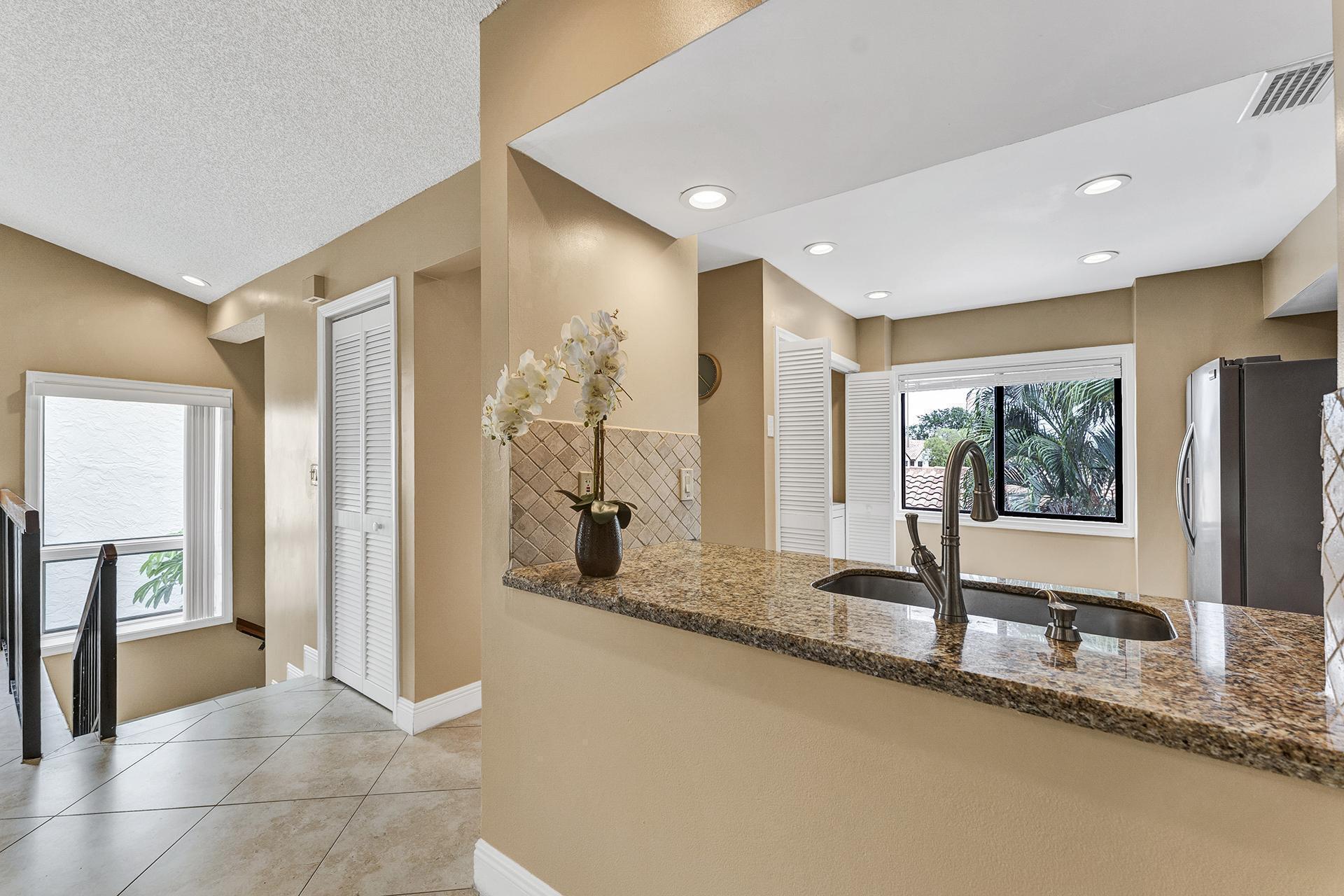 EL VIENTO AT BOCA POINTE CONDO NOS I AND II DECLS - Residential Lease