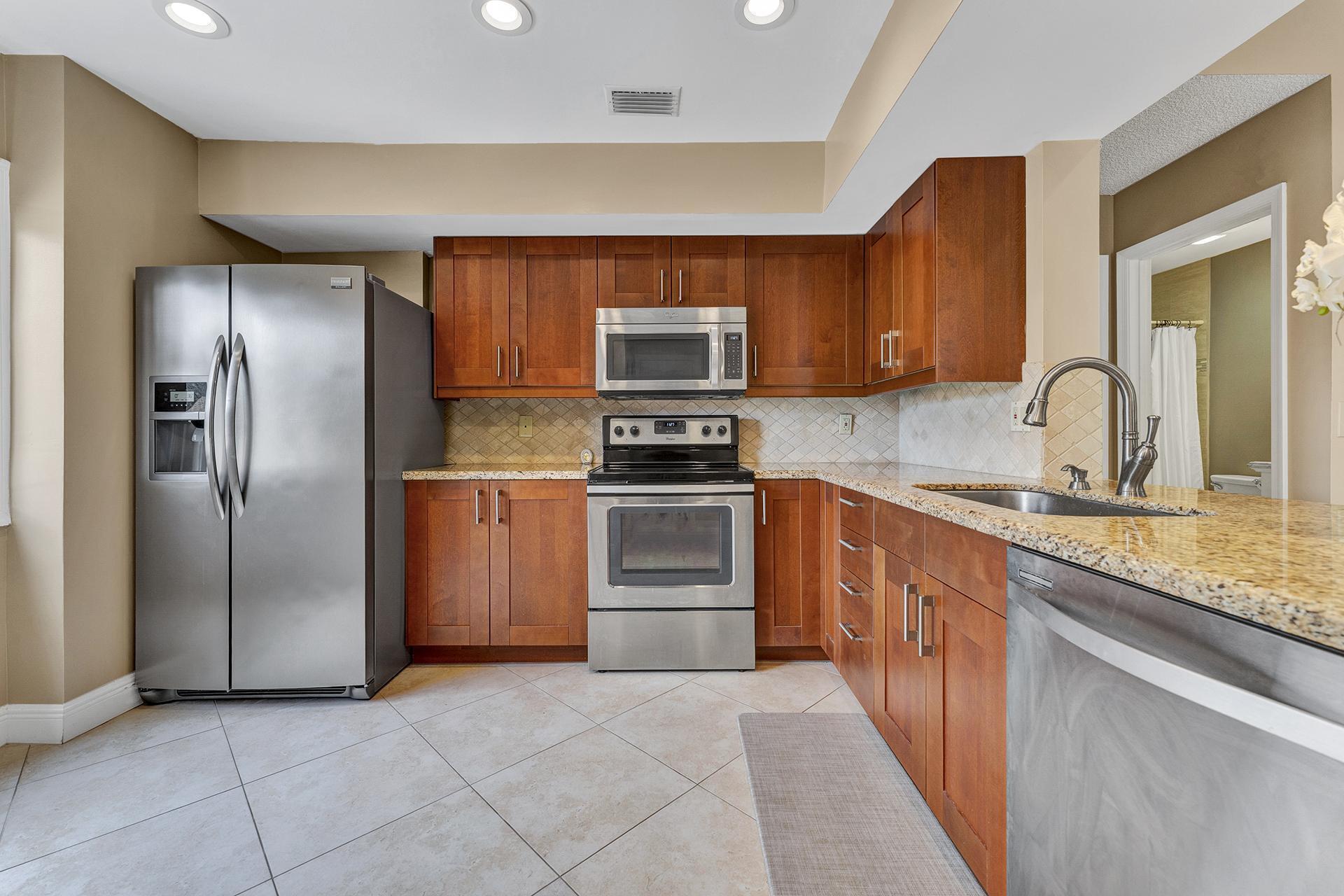 EL VIENTO AT BOCA POINTE CONDO NOS I AND II DECLS - Residential Lease