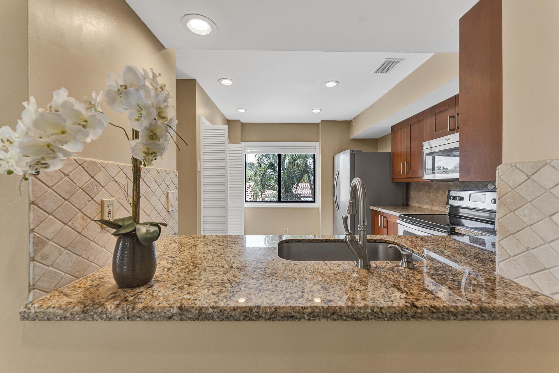 EL VIENTO AT BOCA POINTE CONDO NOS I AND II DECLS - Residential Lease