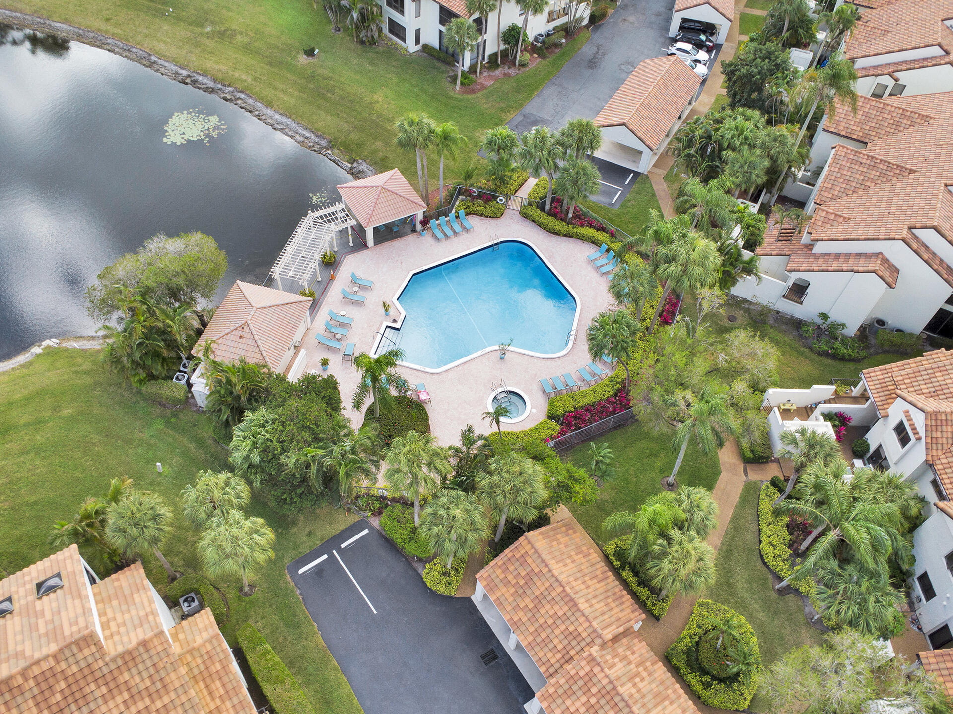 EL VIENTO AT BOCA POINTE CONDO NOS I AND II DECLS - Residential Lease