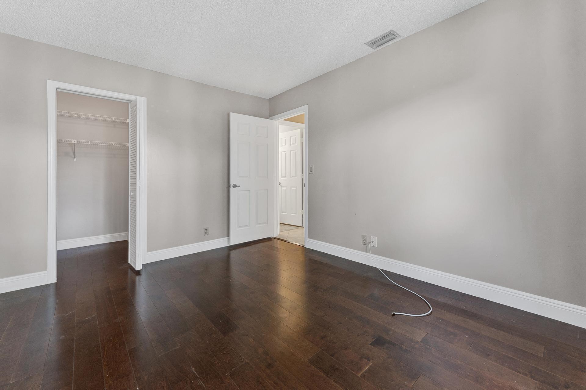 EL VIENTO AT BOCA POINTE CONDO NOS I AND II DECLS - Residential Lease