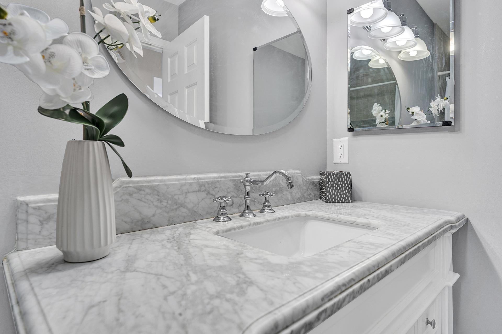 EL VIENTO AT BOCA POINTE CONDO NOS I AND II DECLS - Residential Lease