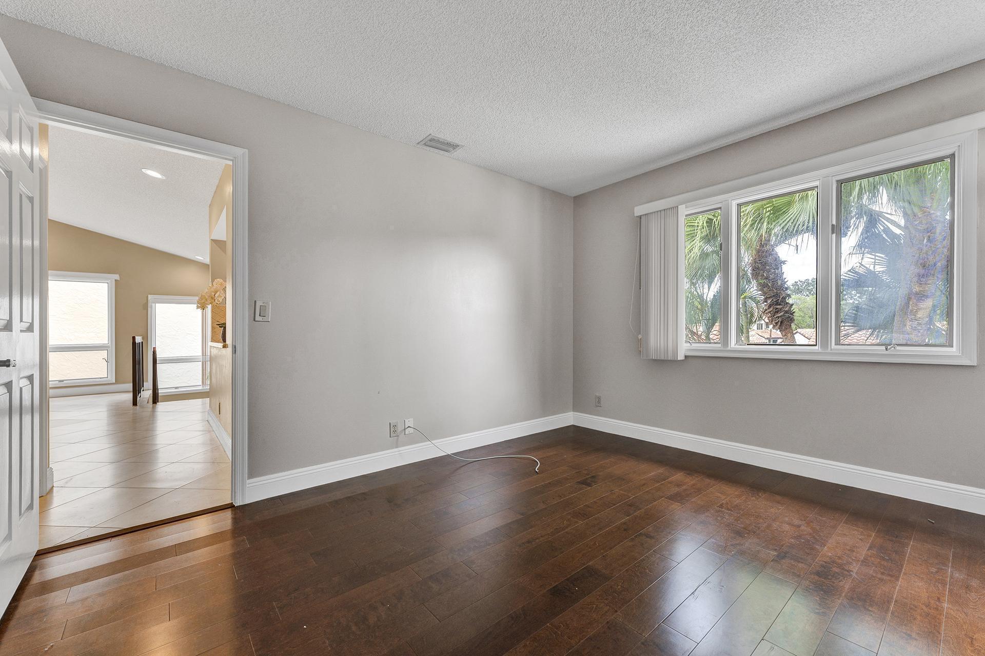 EL VIENTO AT BOCA POINTE CONDO NOS I AND II DECLS - Residential Lease