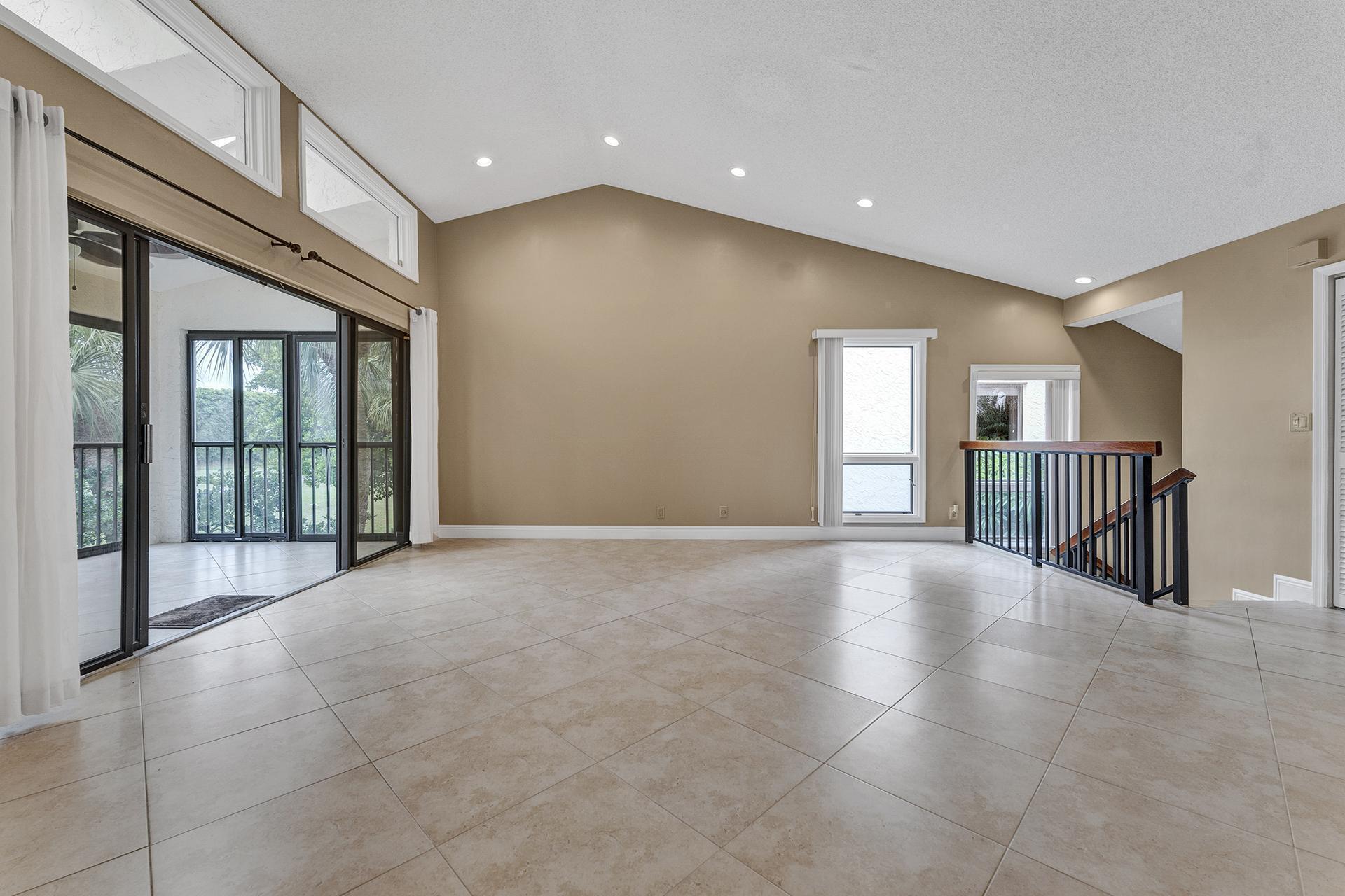 EL VIENTO AT BOCA POINTE CONDO NOS I AND II DECLS - Residential Lease