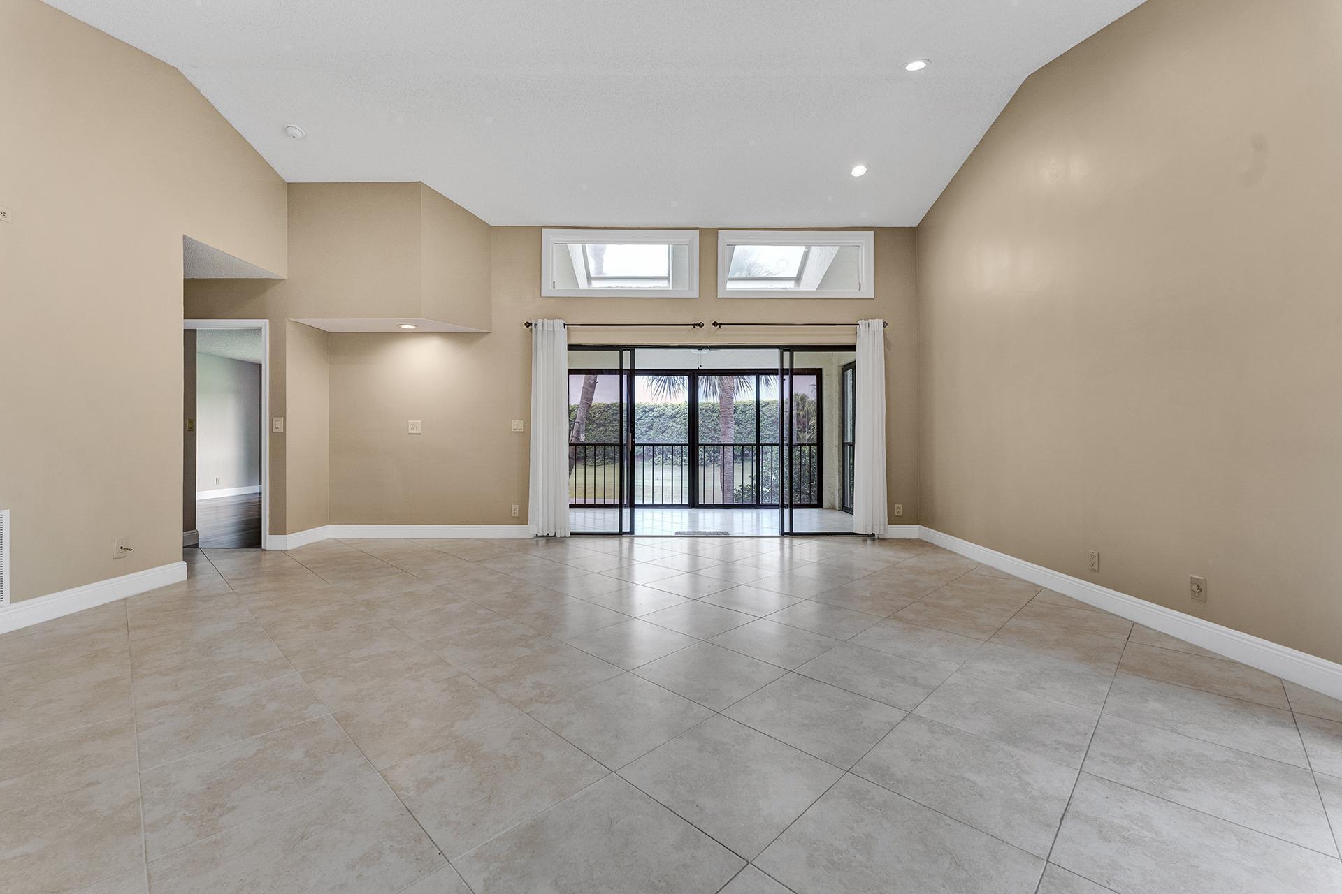 EL VIENTO AT BOCA POINTE CONDO NOS I AND II DECLS - Residential Lease