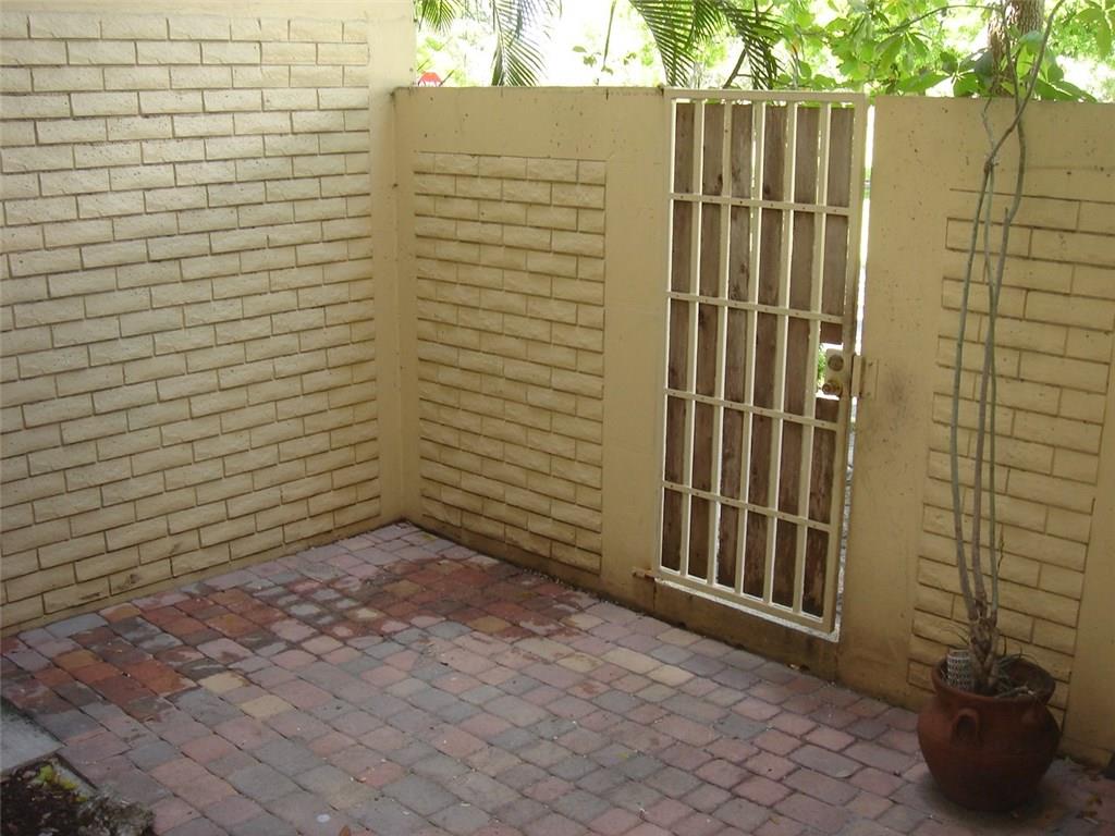 Victoria Park Place 122-3 - Residential Lease