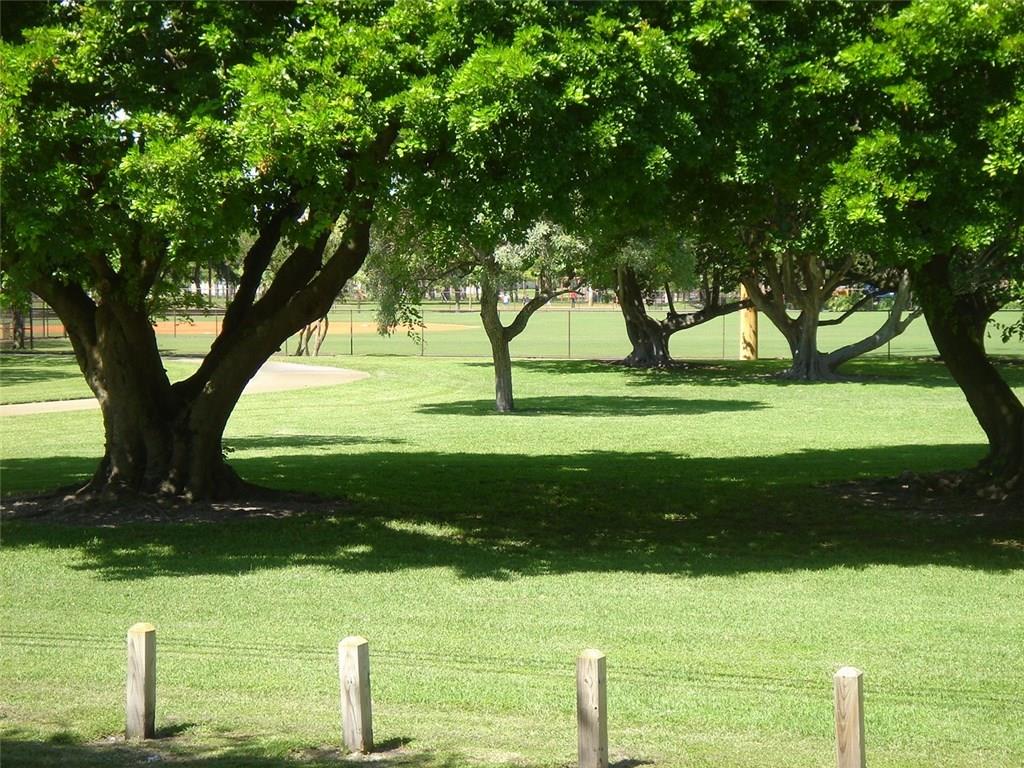 Victoria Park Place 122-3 - Residential Lease