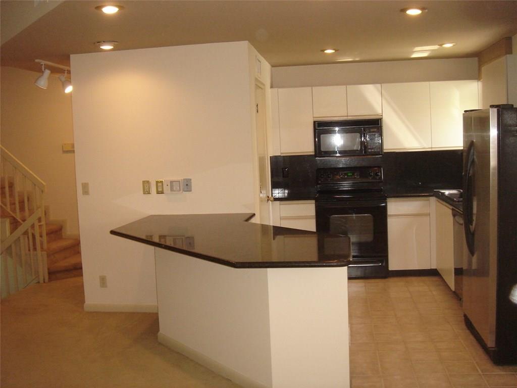 Victoria Park Place 122-3 - Residential Lease