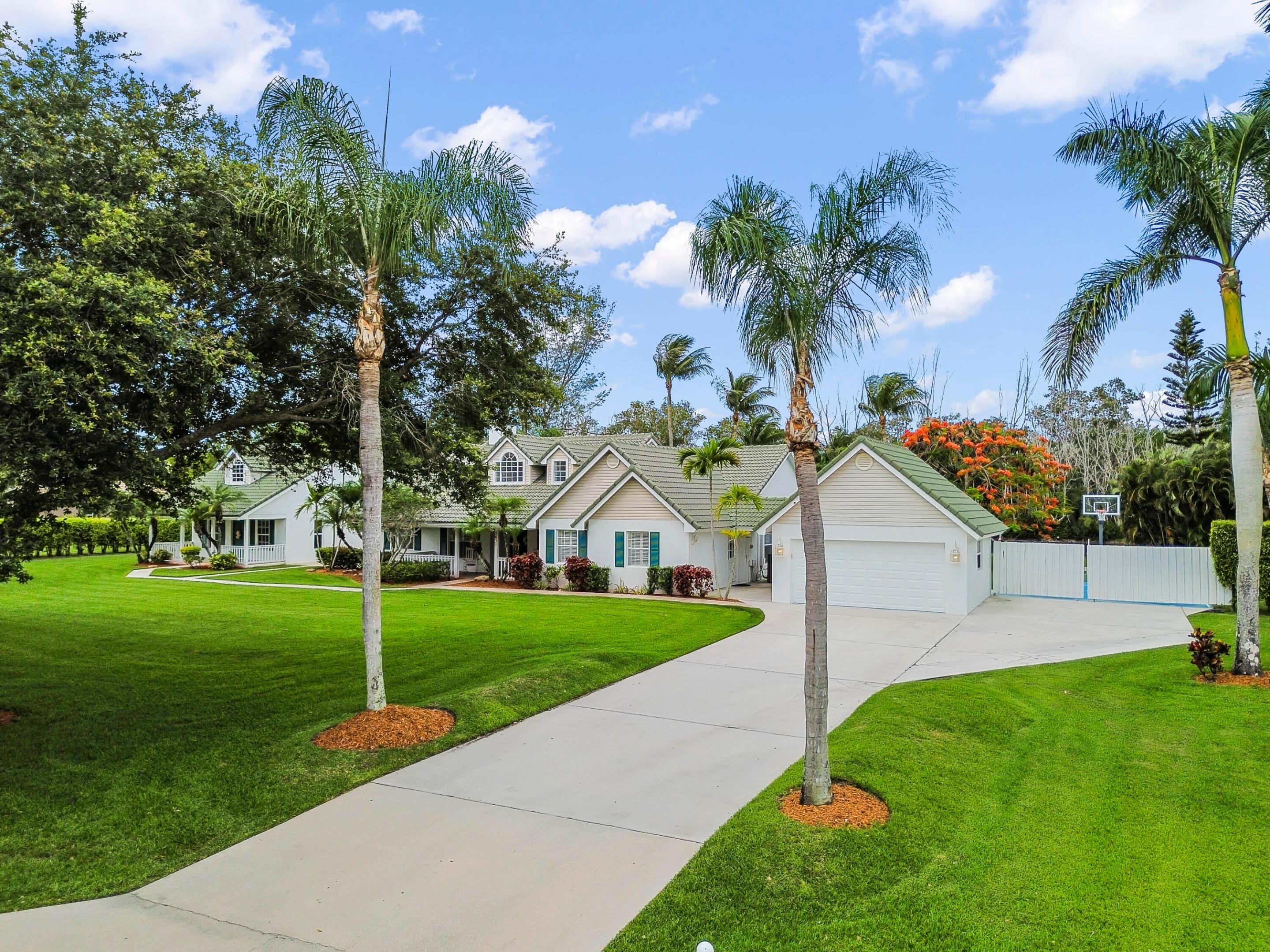 Lago Del Sol - Residential
