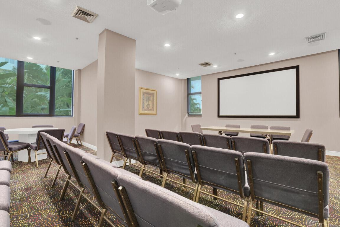 RENAISSANCE III - Residential