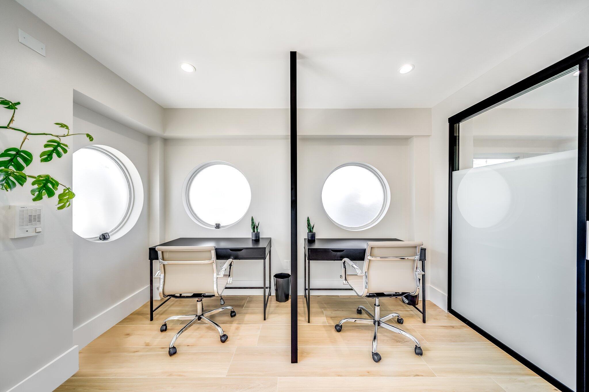 CORAL POINT - Commercial Sale