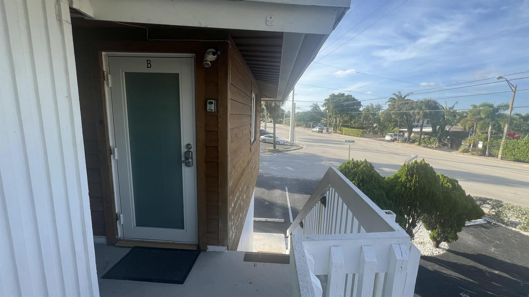 CORAL POINT - Commercial Sale