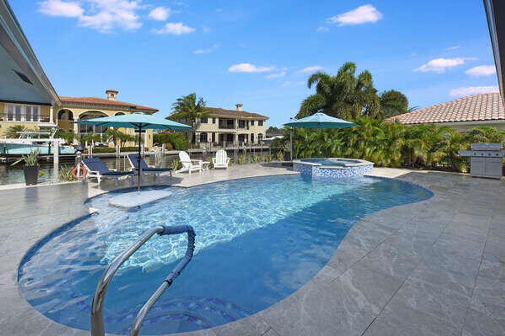 Photo of 839 Enfield Street, Boca Raton, FL 33487 (MLS # B26033938)